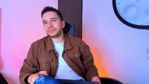 Mike  online show from November 2025 11:43:01 AM