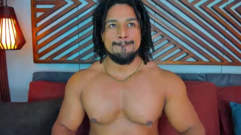 Snapshot of mike_estevess chatting on May 2026 06:44:01 AM online show from May 2026 06:44:01 AM