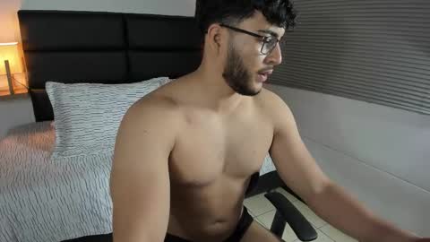  MIKE FOXXX online show from January 2026 01:02:01 PM