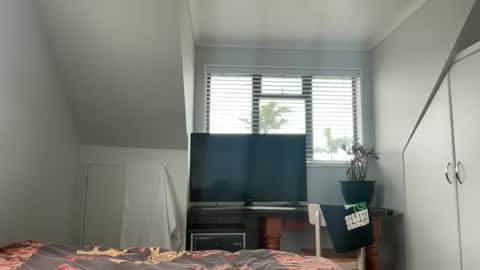 Mike online show from October 2025 03:05:02 AM