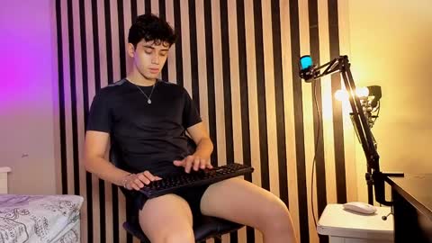 Mike online show from May 2026 04:23:02 PM