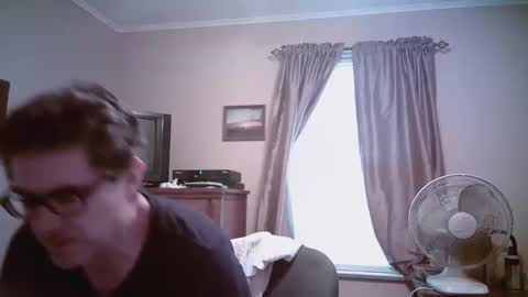 Snapshot of mikewulds chatting on May 2026 11:21:02 PM Mike online show from May 2026 11:21:02 PM