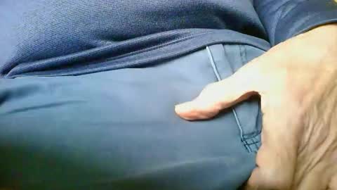 Snapshot of mikeybed chatting on February 2026 03:31:01 PM mikeybed online show from February 2026 03:31:01 PM