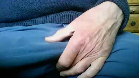 Snapshot of mikeybed chatting on March 2026 11:03:02 AM mikeybed online show from March 2026 11:03:02 AM