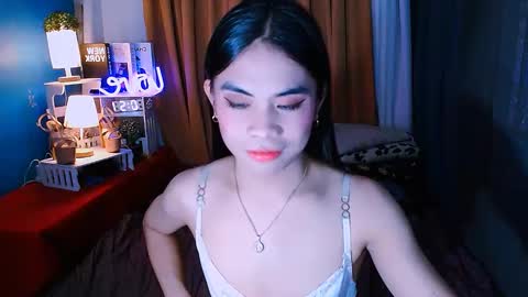 Mikhayla and Zeus online show from January 2025 05:05:01 AM