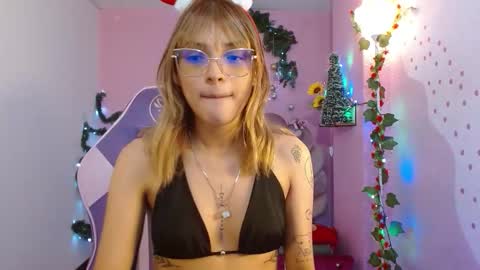 Mikka 3 online show from November 2025 01:14:02 PM