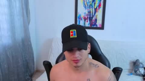 MIKKE online show from November 2025 01:00:02 PM