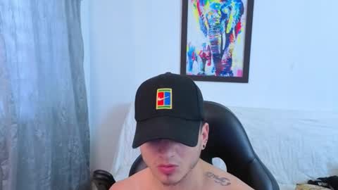 MIKKE online show from November 2025 01:11:02 PM