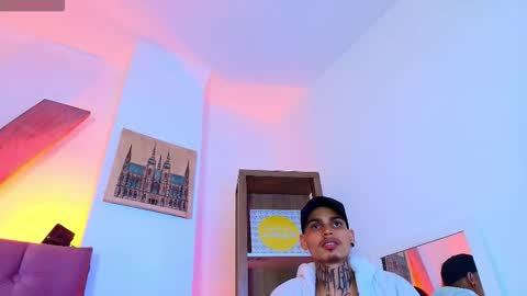 Snapshot of mikke_tattoo chatting on March 2026 03:35:02 AM Mikke Tattoo online show from March 2026 03:35:02 AM