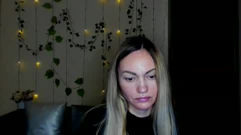 Adalina online show from December 2025 04:36:01 PM