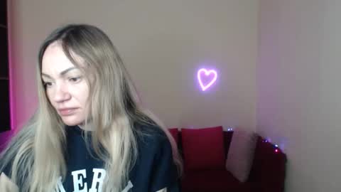 Snapshot of mikkey_mouse8 chatting on February 2026 06:11:02 AM Adalina online show from February 2026 06:11:02 AM