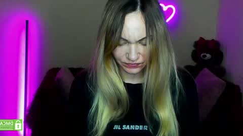 Snapshot of mikkey_mouse8 chatting on February 2026 06:44:02 PM Adalina online show from February 2026 06:44:02 PM