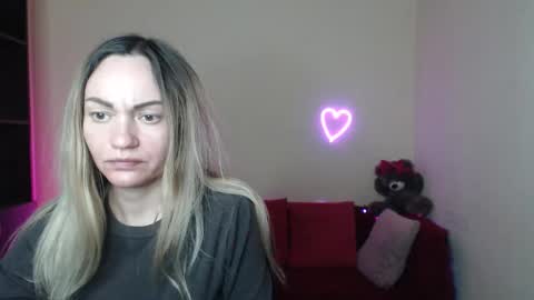 Snapshot of mikkey_mouse8 chatting on February 2026 06:42:01 PM Adalina online show from February 2026 06:42:01 PM