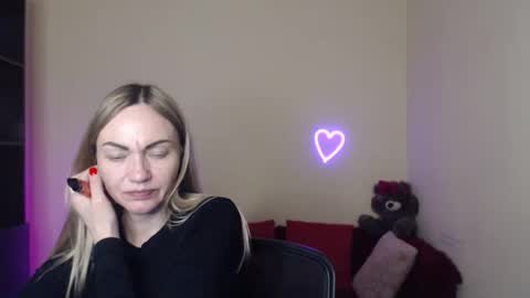 Adalina online show from April 2026 07:07:02 PM