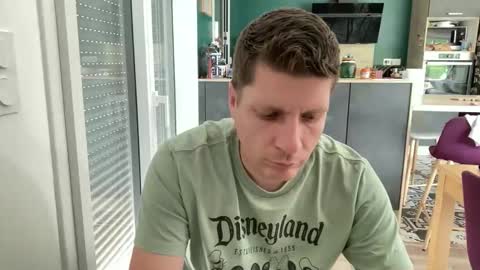 Snapshot of miklp8463 chatting on June 2026 11:43:01 AM miklp8463 online show from June 2026 11:43:01 AM