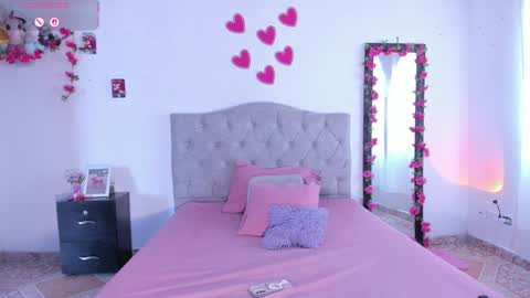 mila_1wood online show from September 2025 01:01:01 PM