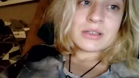 Mila 420 online show from October 2025 03:24:02 PM