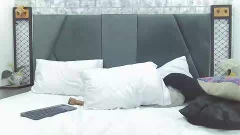 mila_adamss online show from February 2025 02:21:01 PM