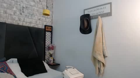 mila_adamss online show from November 2025 11:13:02 AM