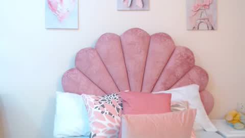 mila_adamss online show from April 2026 12:29:02 PM