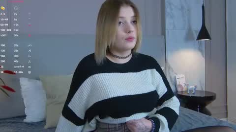 Snapshot of mila_blum chatting on April 2026 05:06:02 PM mila_blum online show from April 2026 05:06:02 PM