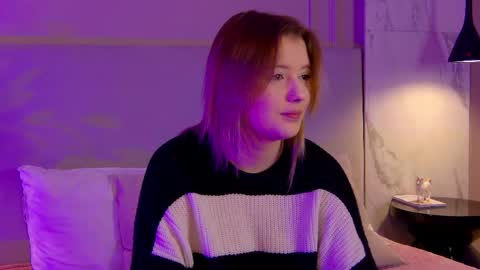 Snapshot of mila_blum chatting on April 2026 08:57:02 PM mila_blum online show from April 2026 08:57:02 PM