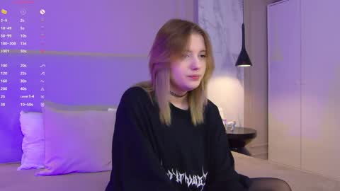 Snapshot of mila_blum chatting on May 2026 04:47:02 PM mila_blum online show from May 2026 04:47:02 PM