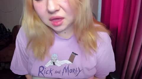 Mila shy sensual person  online show from November 2025 08:46:02 AM