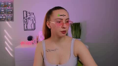 mila_glow online show from September 2025 09:11:02 AM