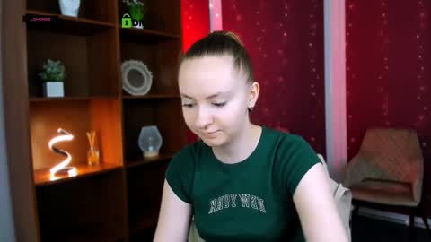 mila_glow online show from December 2025 06:19:02 AM