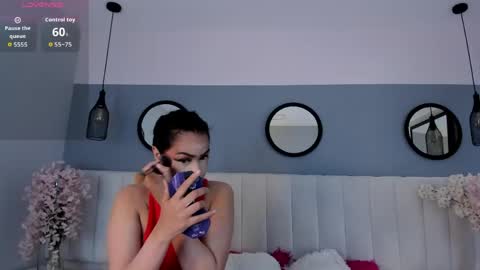 Snapshot of mila_hank chatting on May 2026 12:13:01 PM mila_hank online show from May 2026 12:13:01 PM