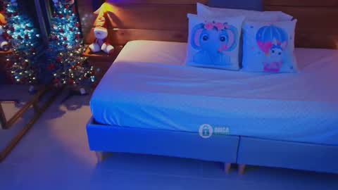 Milena  online show from November 2025 11:10:02 AM