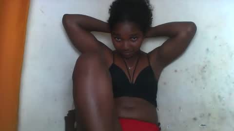 mila_lunah online show from March 2026 06:25:01 PM