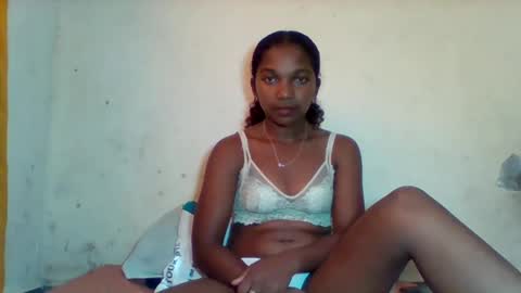 mila_lunah online show from March 2026 07:13:02 AM