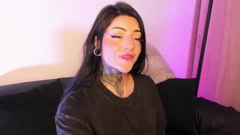 Snapshot of mila_monty__ chatting on June 2026 03:40:02 AM online show from June 2026 03:40:02 AM