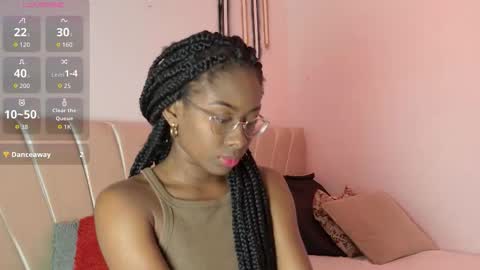 Mila  Max online show from October 2025 12:45:02 PM