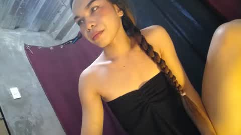 Snapshot of mila_seductressxx chatting on June 2026 01:06:02 AM mila_seductressxx online show from June 2026 01:06:02 AM