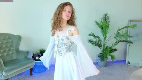 Snapshot of mila_stain chatting on May 2026 07:26:01 AM Mila online show from May 2026 07:26:01 AM