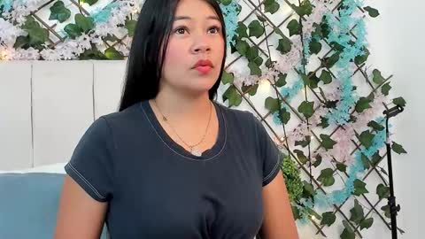 mila online show from October 2025 10:47:02 AM