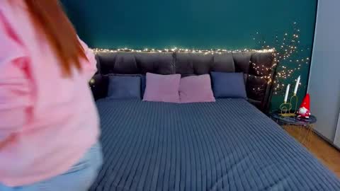 Milla online show from December 2025 06:59:02 PM