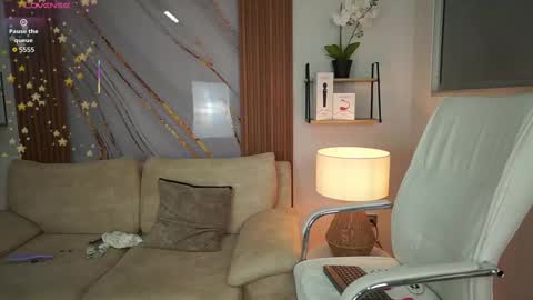 milacrave online show from October 2025 11:40:02 AM