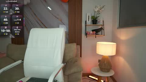 milacrave online show from October 2025 11:36:01 AM