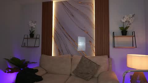 milacrave online show from December 2025 11:41:02 AM