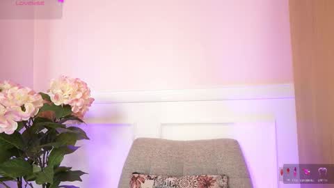 milacrave online show from February 2026 11:36:01 AM