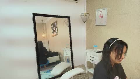 miladiosa online show from October 2025 12:04:02 PM