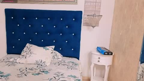 miladiosa online show from April 2026 11:39:02 AM