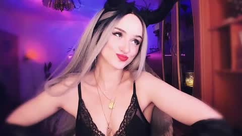 MiladyJolie online show from March 2025 12:50:01 AM