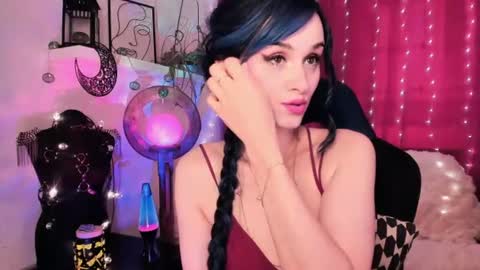 MiladyJolie online show from August 2026 04:38:02 PM