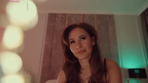        online show from October 2025 04:15:02 PM