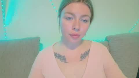 MilanaQueen 22 online show from October 2025 01:19:01 AM